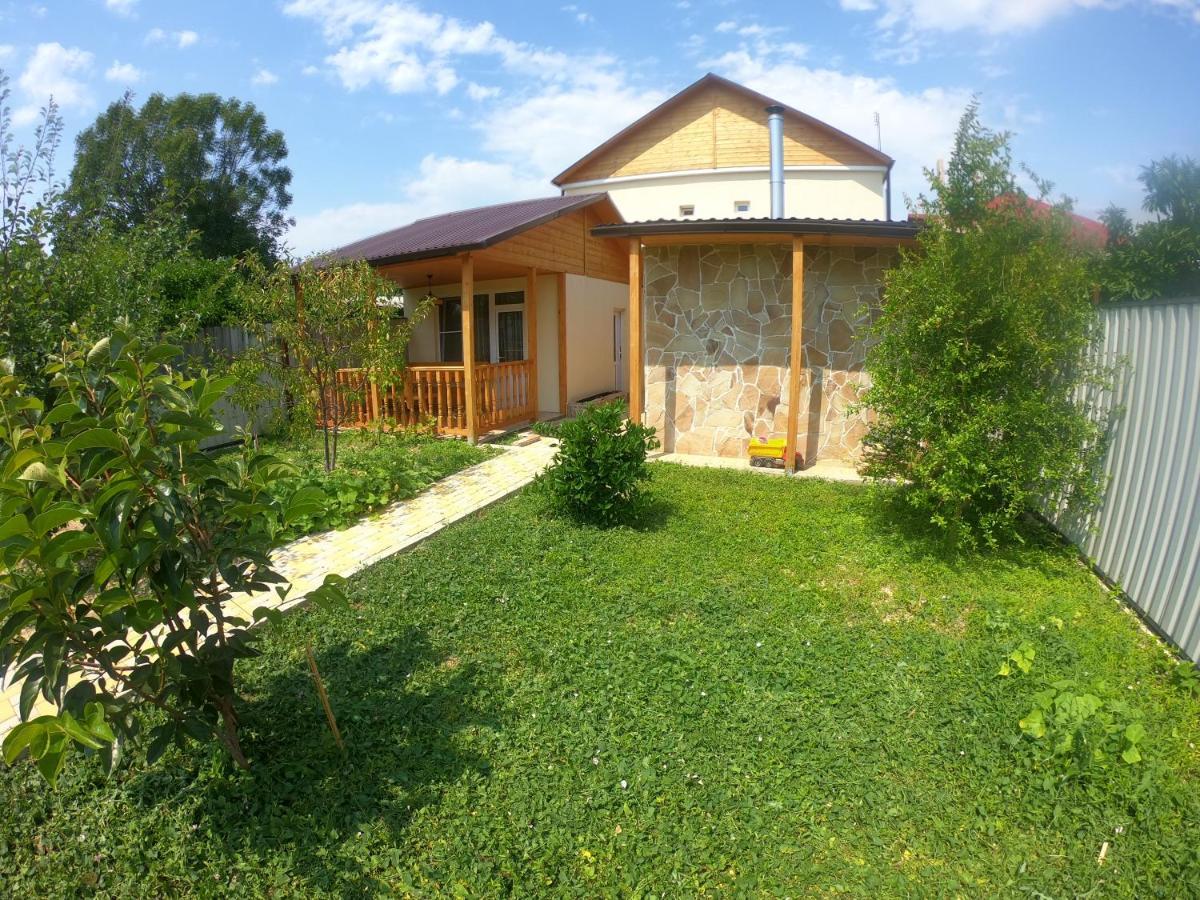 Гостевой Дом "Ласточкино Гнездо" Tsandrypsh Exterior photo